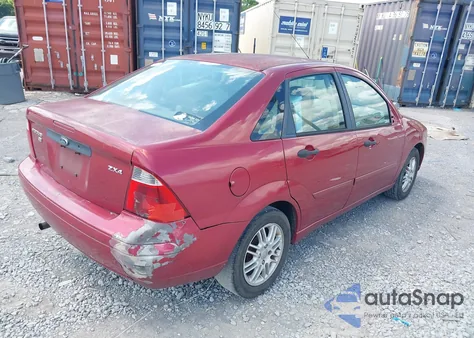 2005 Ford Focus Zx4 z USA, uszkodzony, nr VIN 1FAFP34N45W227246